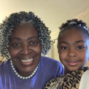 Meet your Posher, Gloria